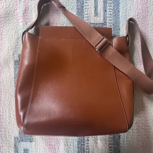 Everlane Bags Everlane Italian Leather The Form Crossbody Bag